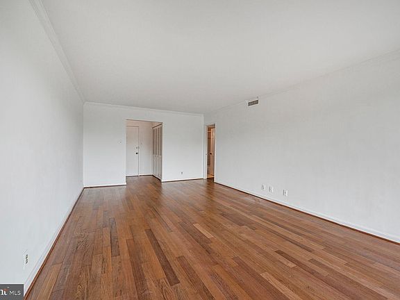 4th image of 8315 N Brook Ln #2-407