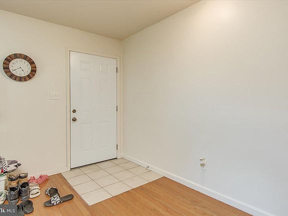 3rd image of 466 Mitchell Ave