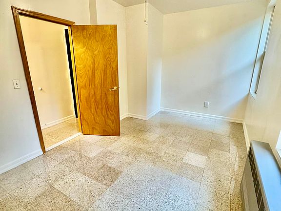 4th image of 4712 4th Ave APT 3