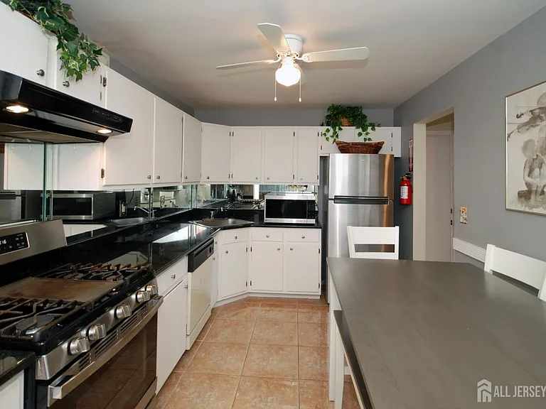 1101 Stony Brook Way — Photo 10
