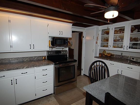 3rd image of 433 S Lakeshore Dr