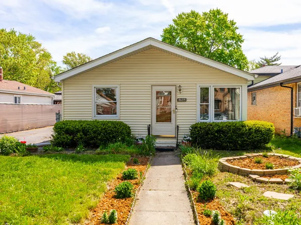 8605 Long Ave, Burbank, IL 60459