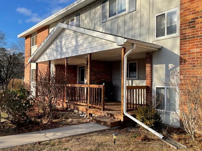 1st image of 9609B Missouri St