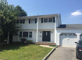 13 Yorkshire Pl, Parlin, NJ 08859