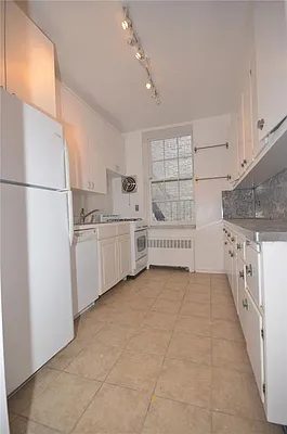 Rented by Avian Village Realty | media 15