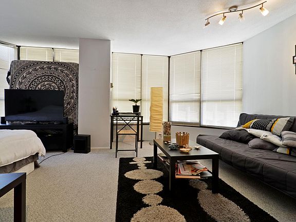 2nd image of 405 N Wabash Ave Unit 1112