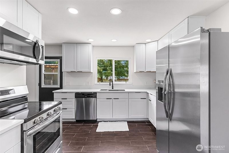 4th image of 20820 W Jordan Road