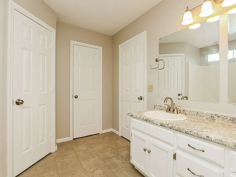 302 Vernon Traylor Dr — Photo 10