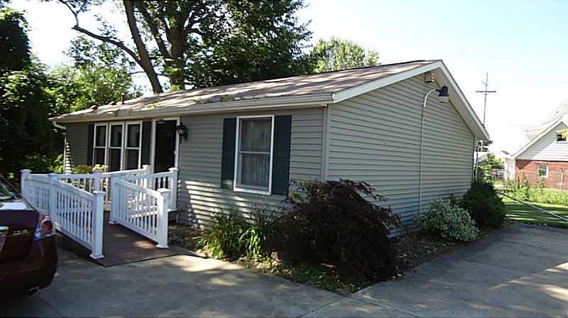 1st image of 1320 E 11th St