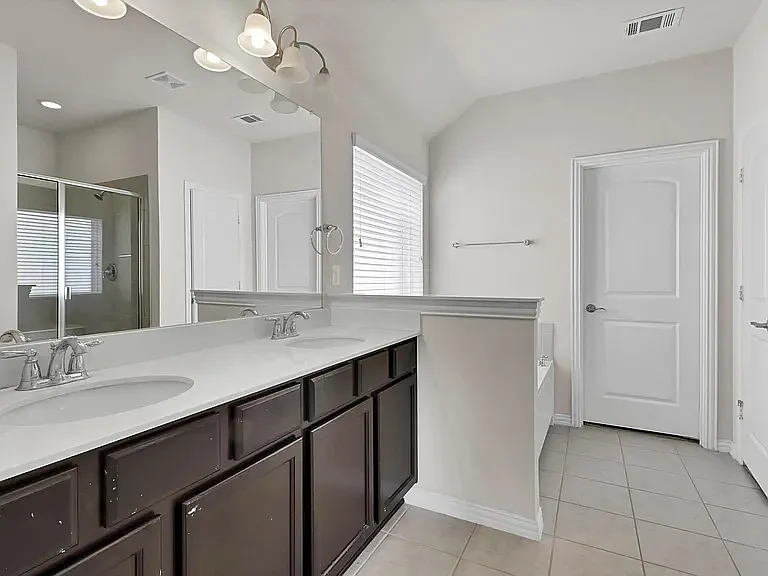 2216 Hull Point — Photo 3