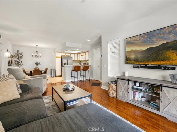 152 S Cross Creek Rd Unit D, Orange, CA 92869