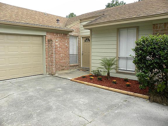 4th image of 2215 Turtle Creek Dr