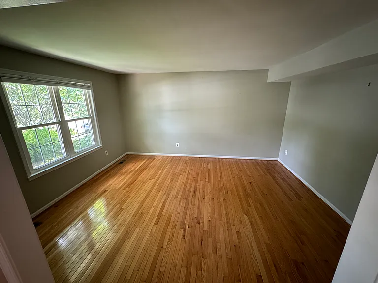 9591 Bronte Dr — Photo 9