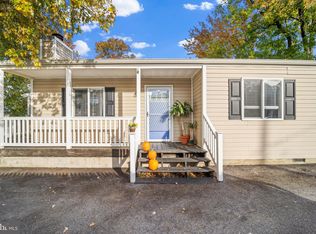 1172 Maple Ave, Shady Side, MD 20764
