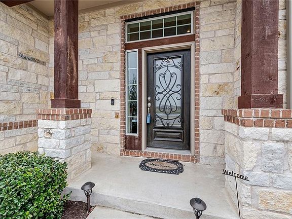 3rd image of 5009 Scenic Lake Dr