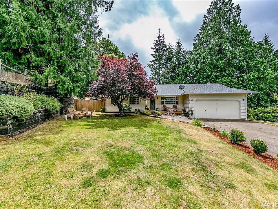 1st image of 7408 Blackbird Dr NE