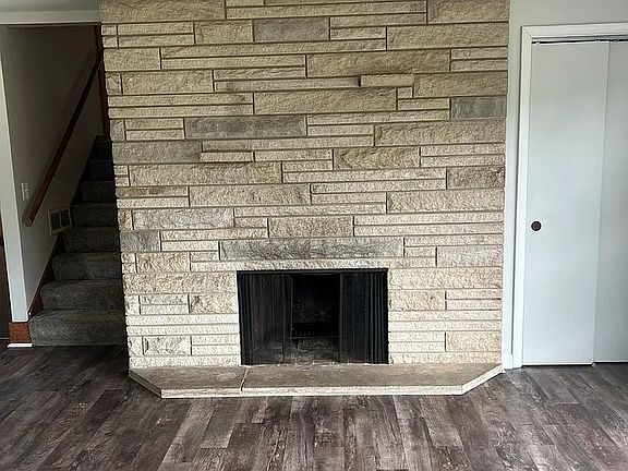 5th image of 318 Fletcher Dr