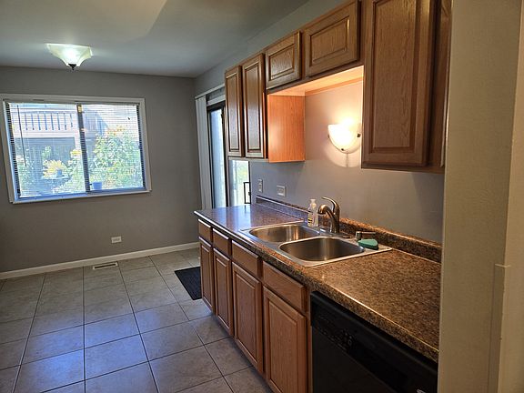 4th image of 368 Ferndale Ct APT D1