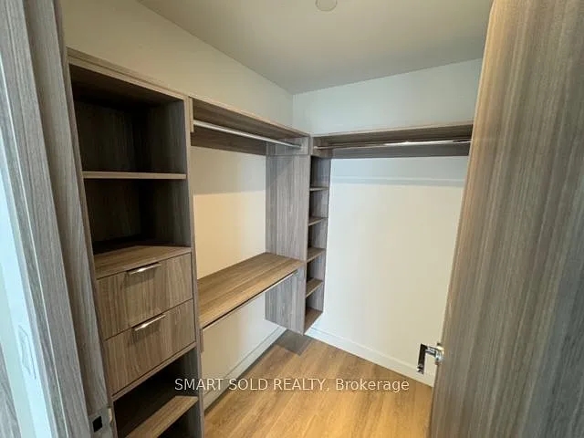 27 McMahon Dr #2701 — Photo 7