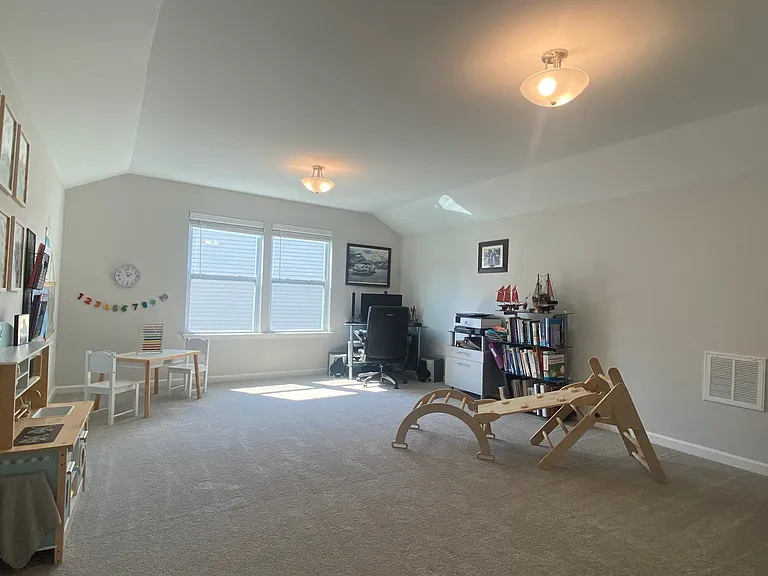 Bonus Room/5th Bedroom
