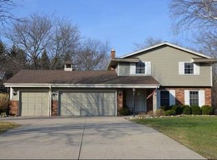 3405 S Heide Ln, New Berlin, WI 53146