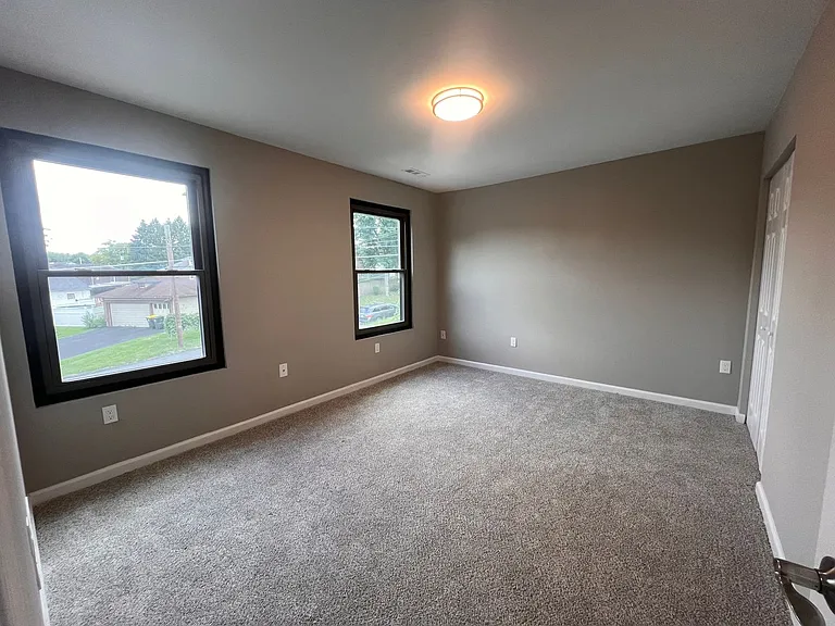 5477 Mauser St #D — Photo 8