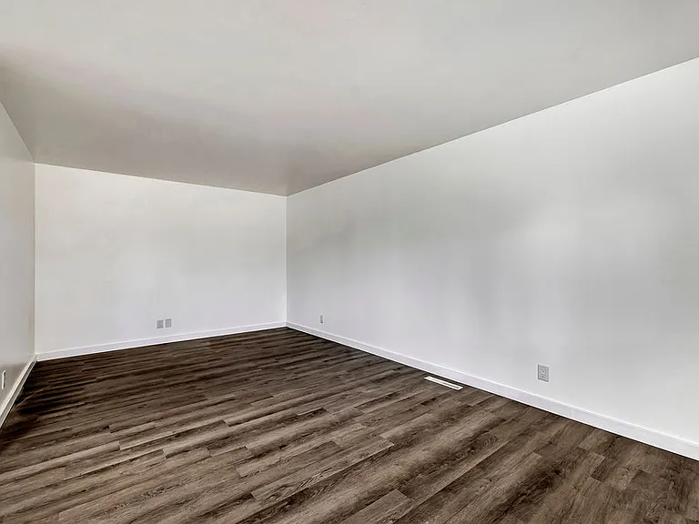 Call or text Direct for Showing

Apply at

Under Rental's