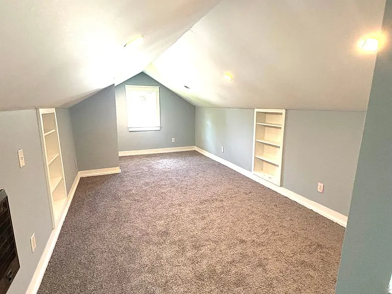 310 N Franklin St — Photo 6