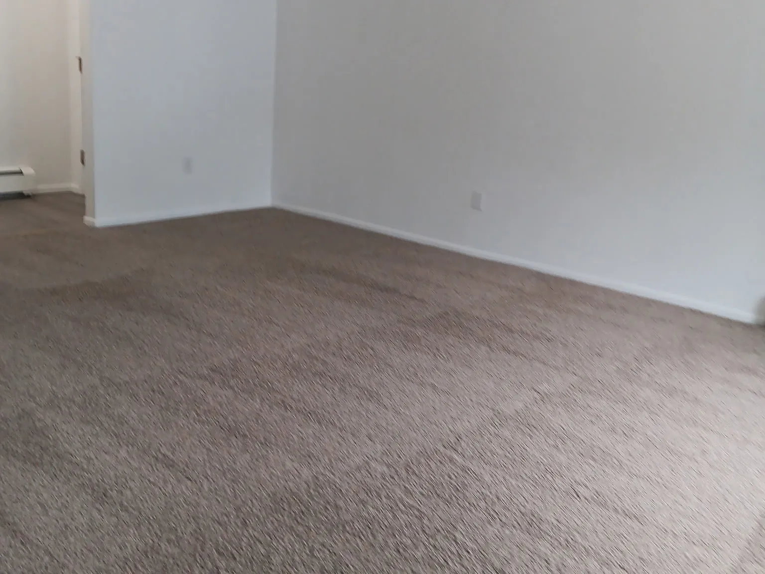 Eagle Crest Manor — Photo 4