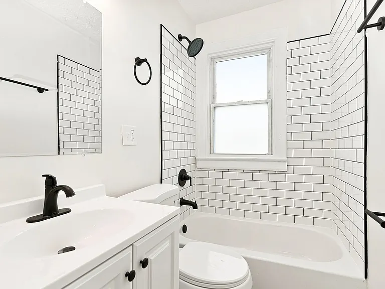397 Catherine St — Photo 19