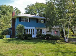 61 Dumbarton Dr, Delmar, NY 12054