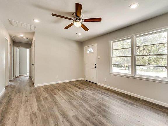 4th image of 810 Pampa Dr