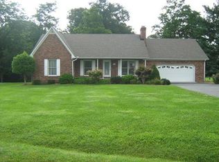 2834 Churchill Dr, Cookeville, TN 38506