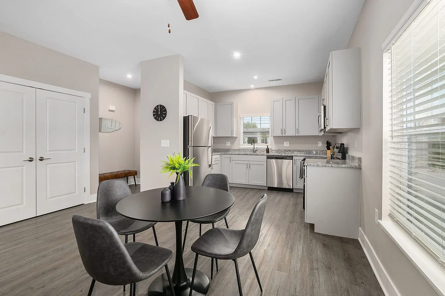 2 bed, 2.0 bath, 1345 sqft, $1,701 — Photo 3