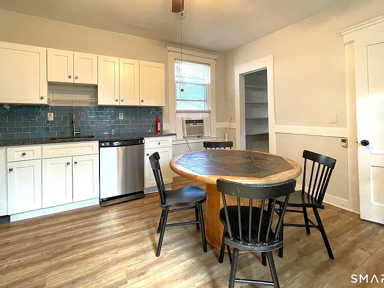 48 Lyon St #1 — Photo 4