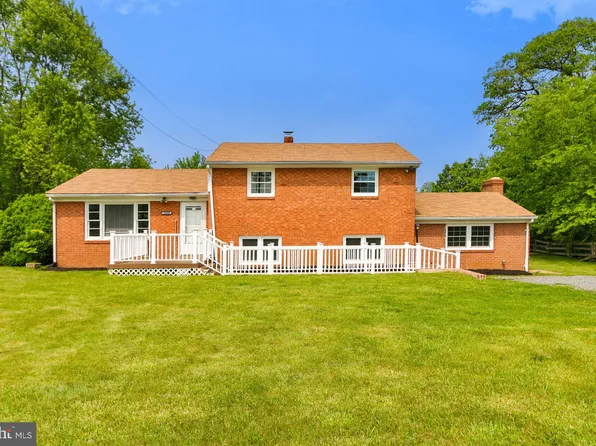 12006 Aden Rd, Nokesville, VA 20181