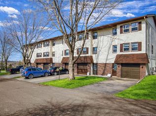 33 Hillsview Cres, Rothesay, NB E2E3N4