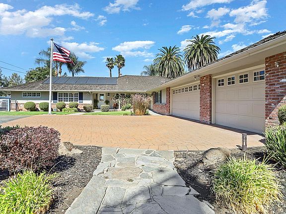 2nd image of 3333 Country Club Blvd