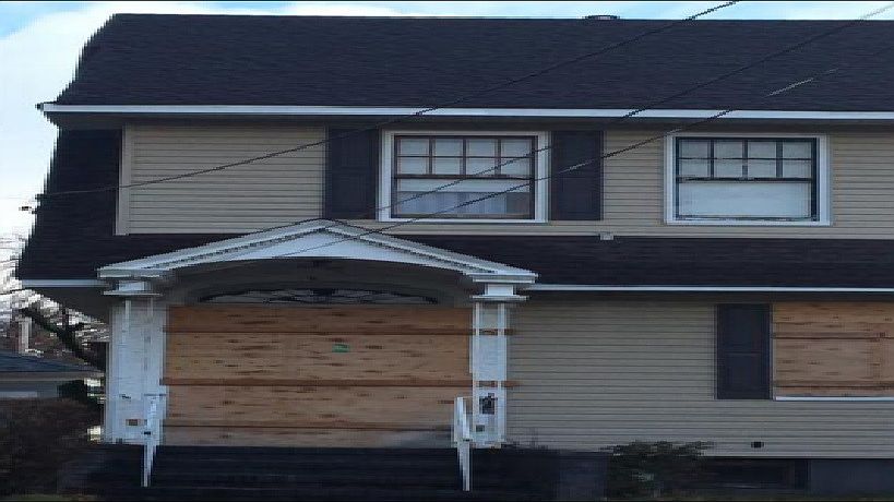 2nd image of 441-443 E 40th St