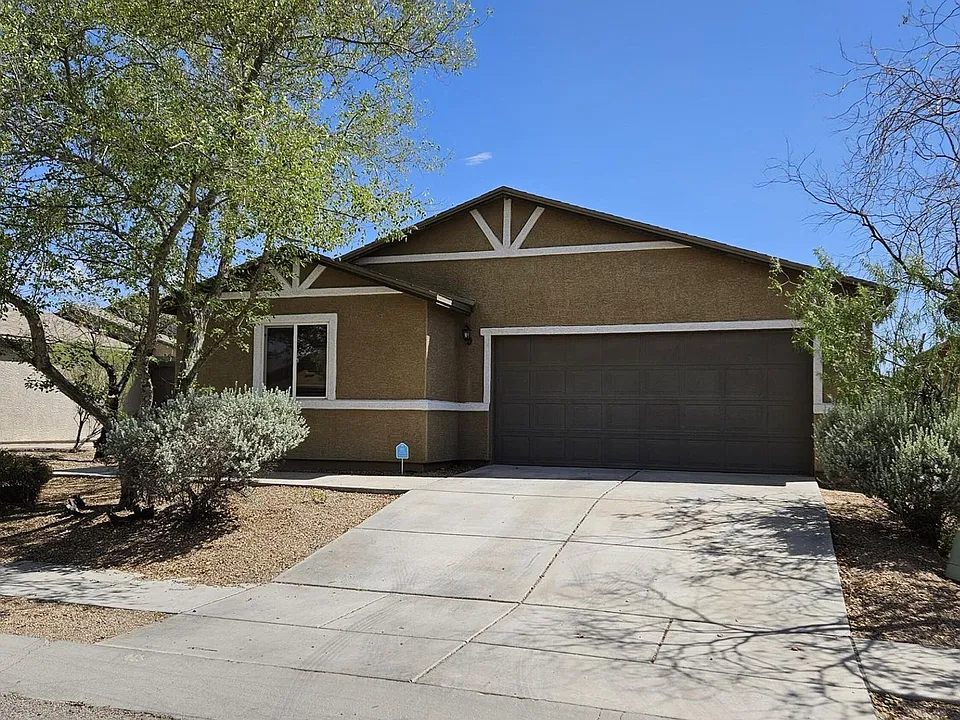 5072 E Fishhook Ct