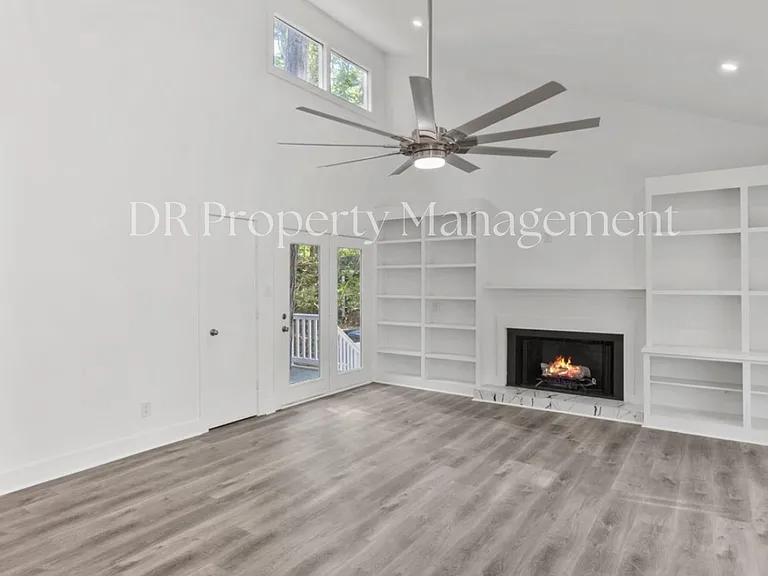 821 Castaways Trl — Photo 4