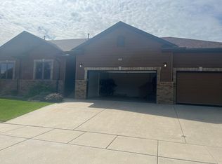 6505 Muirfield Dr, Rapid City, SD 57702