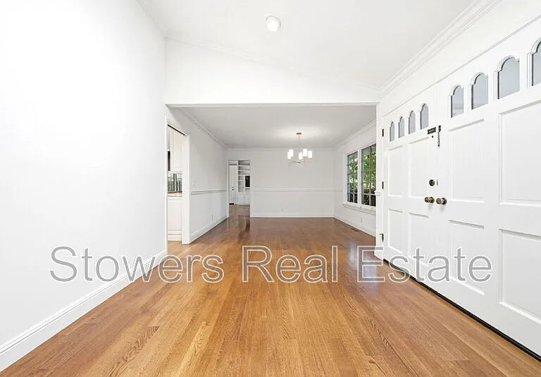 31 Mott Dr — Photo 8