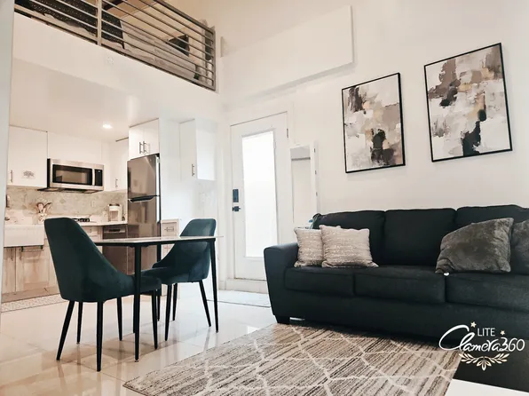 10416 Garden Grove Ave #B, Porter Ranch, CA 91326