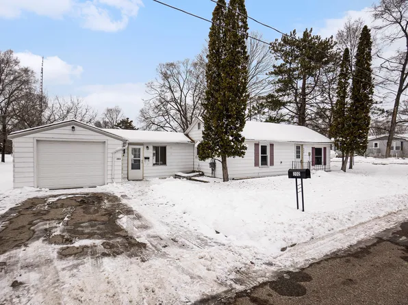202 S Bronson Ave, Big Rapids, MI 49307