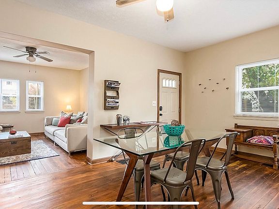 3rd image of 2395 Glenmawr Ave