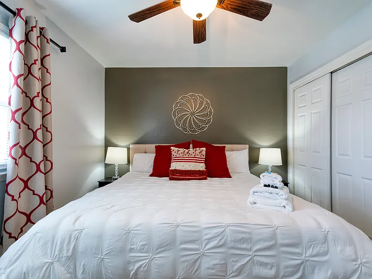 3337 Washburn Ave — Photo 5
