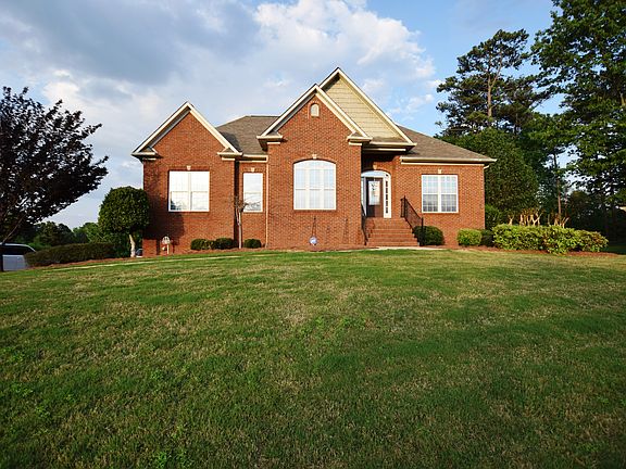 3rd image of 119 N Village Dr