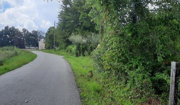 5th image of 4675 S Laurel Rd