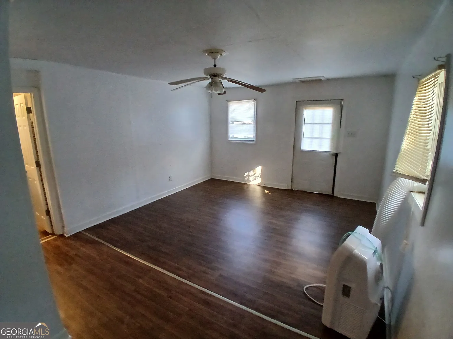 1 bed, 1.0 bath, 800 sqft, $850 — Photo 3